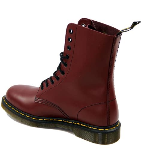 dr martens  retro  classic cherry red  eyelet boots