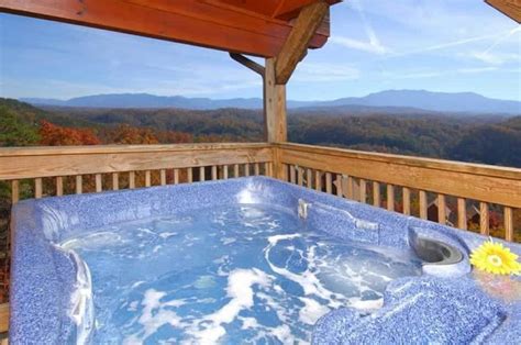 5 Benefits Of Staying In Cabins With Hot Tubs In Gatlinburg