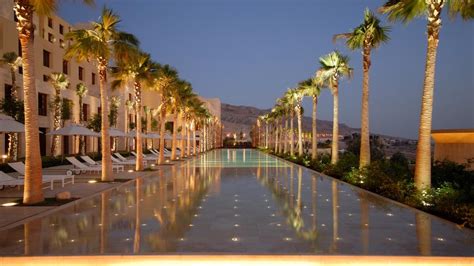 middle east luxury hotels  resorts visa signature luxury hotel