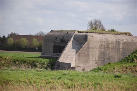 bunker bij koudekerke walcheren explore  historic fortification