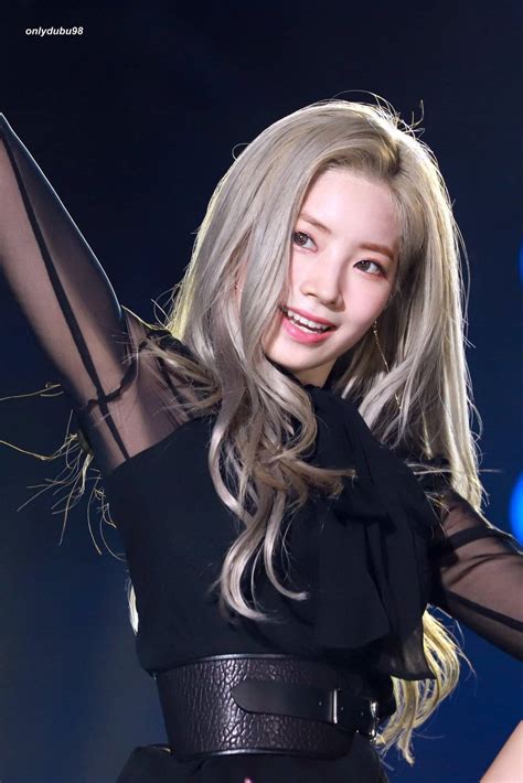 10 Idols With Blonde Hair That Looks Just As Natural As Their Actual