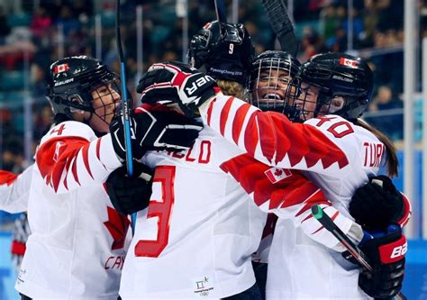 Canadians Show Support To Women S Olympic Hockey Team After Loss