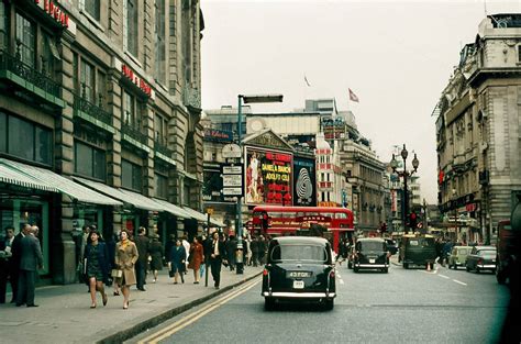 Great Colour Photographs Of London In 1968 69 By R B Reed