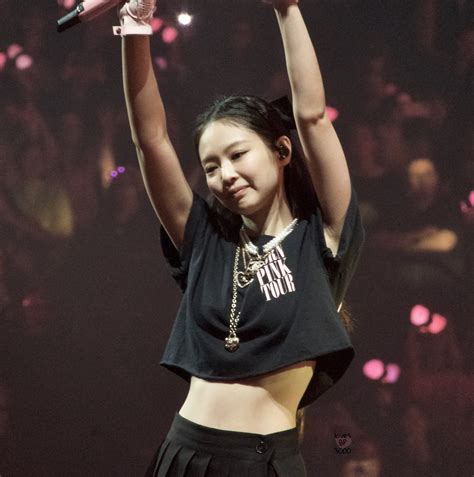 221212 blackpink jennie born pink concert in paris day 2 kpopping