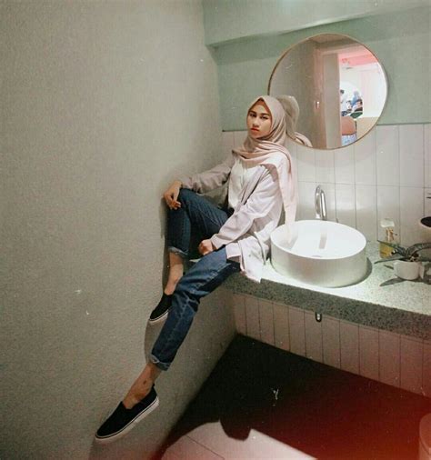 Pin Oleh Dan Di Ootd Hijab Gaya Berpakaian Gaya Model Pakaian Gaya