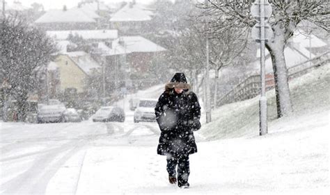 uk experiences coldest november   inches  snow uk today news