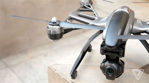 people   registered drones   faa  verge