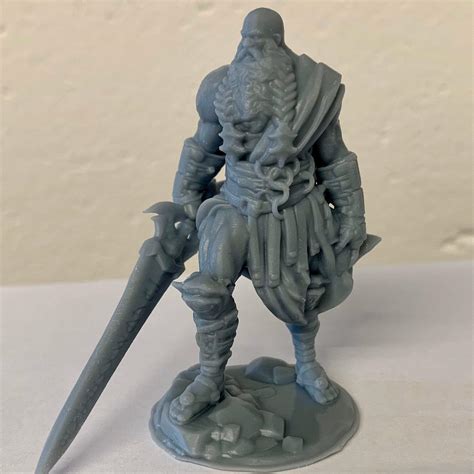 storm giant miniature  sizes dungeons  dragons pathfinde paragon star