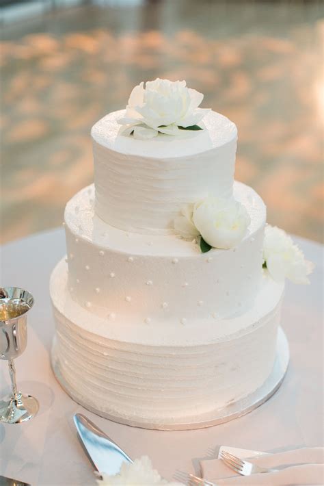 simple  tier white cake