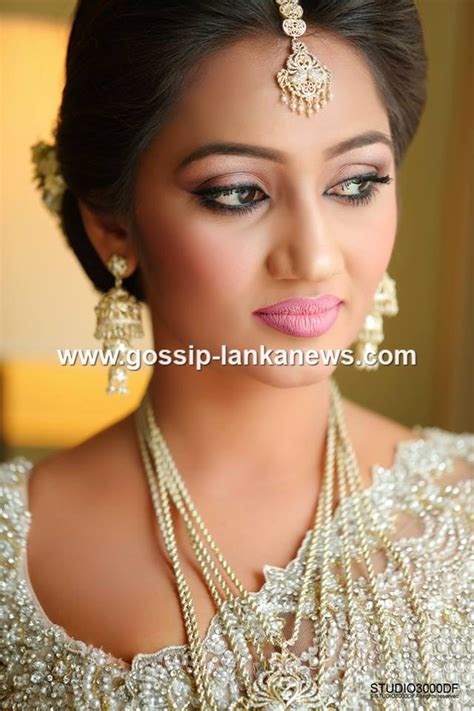 actress and models upeksha swarnamali sri lankan beautiful hot and sexy actress and model