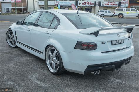 hsv commodore ve gts white simmons fr wheel wheel front