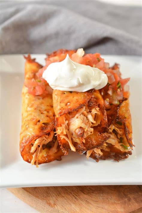 keto taquitos best low carb keto chipotle chicken taquitos cheese