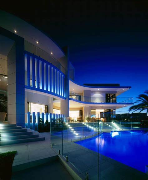 luxury houses villas  hotels modern white house design  australia