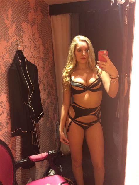 mtv s ayto star nicole spiller nude leaked selfies celebrity leaks