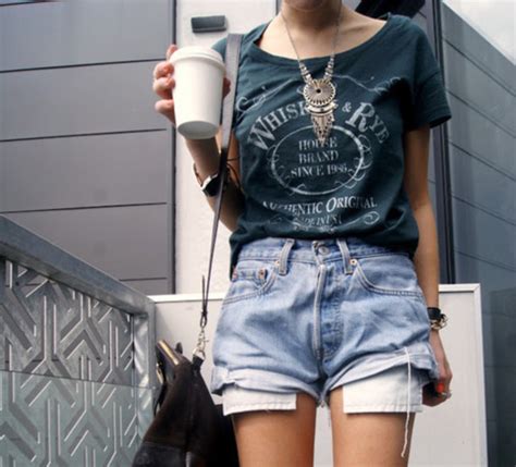How To Make Your Own Distressed T Shirt Ramshackle Glam