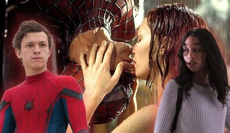 spider man homecoming star on almost recreating iconic kiss