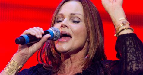 belinda carlisle says governor is making it hell on earth for