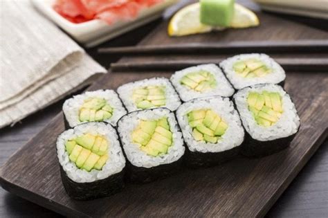 sushi  beginners simple sushi guide  tony chen medium