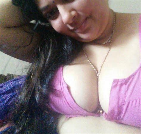 desi nude boudi wear blouse without bra showing her brown nipple