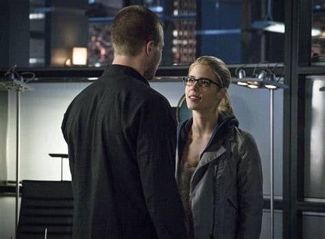 Arrow My Name Is Oliver Queen Recap An Epic And Romantic Finale