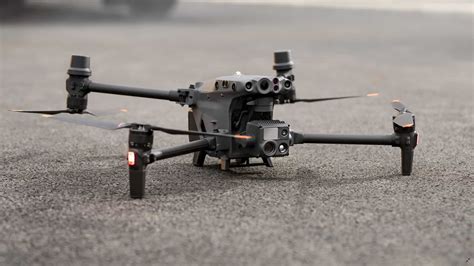 dji matrice  il nuovo drone enterprise compatto drone blog news