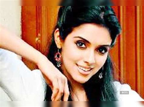 Asin Helps Maid Buy A House Hindi Movie News Times Of India