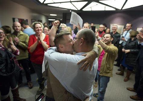 federal appeals court strikes down utah s gay marriage ban but stays