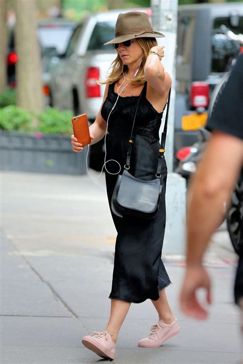 Jennifer Aniston Casual Style Out In New York City 6 27 2016