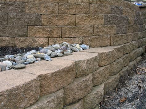 build  retaining wall  blocks