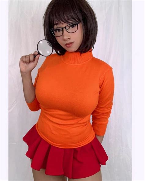 pin on busty cosplay 2