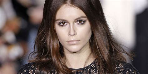 kaia gerber gets pixie cut see cindy crawford s daughter s new haircut
