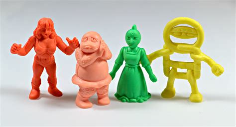 weirdos mini figures   monster toys kinnikuman kinkeshi