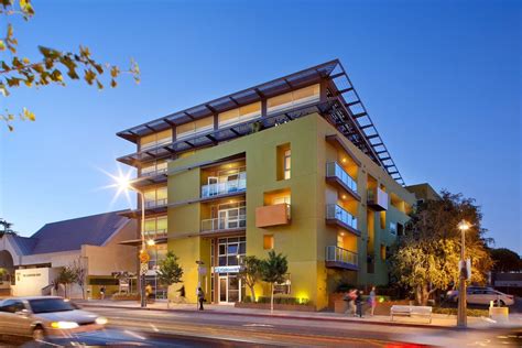 santa monica apartments  offering  weeks  rent westwood ca patch