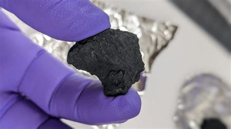 meteorite  hit uk driveway  extraterrestrial water trendradars
