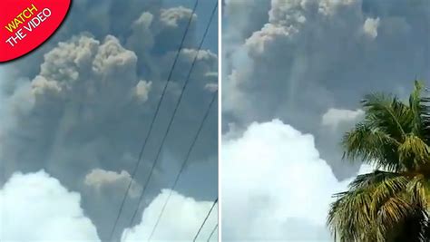St Vincent Eruption Volcano Explodes Sending Plumes Of Ash Five Miles
