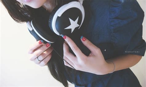 fashion headphones korean music nail polish
