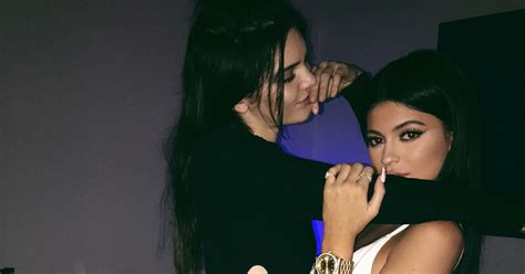 Welcome To Chitoos Diary Kendall And Kylie Jenner Display Their Sexy