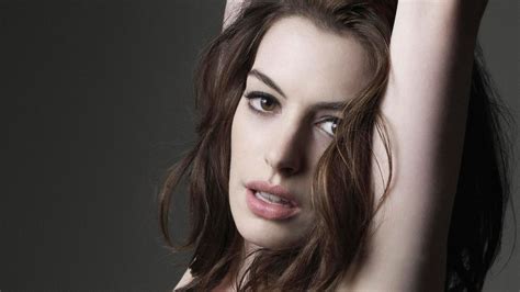 25 beautiful anne hathaway sexy full hd wallpapers and backgrounds 1080p fullhdwallpaper