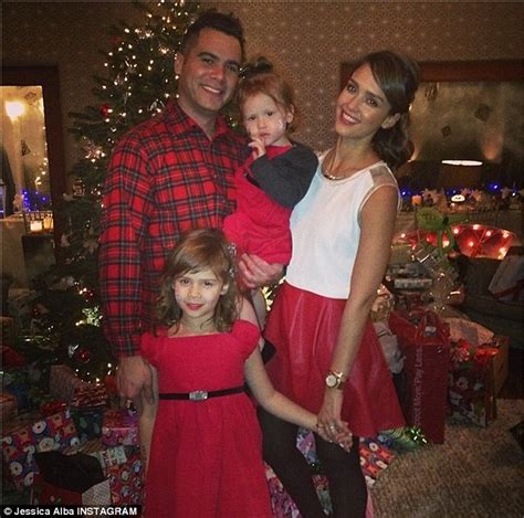 jaime king and jessica alba join host of celebrities posting christmas selfies daily mail online