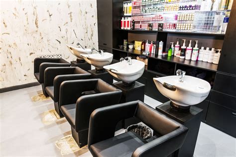 setting   hair  beauty salon salon gold