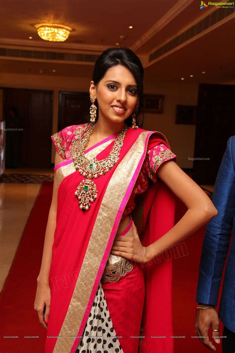 hot pink saree with heavy jewelry desi style that s how it s done pinterest pink saree