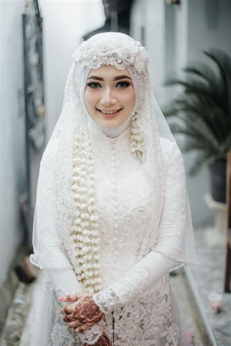 Baju Akad Nikah Simple Hijab Elegant White Kebaya For Akad Nikah