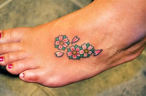 55 Beautiful Foot Tattoo Designs For Girls