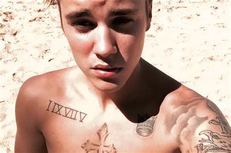 Naked Justin Bieber Flashes His Bum And Fans Go Wild Daily Record