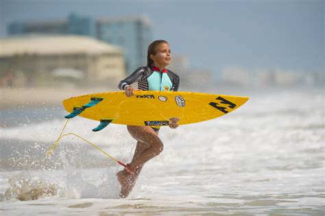 rjss team rider zoe benedetto surf outfit surfing ron