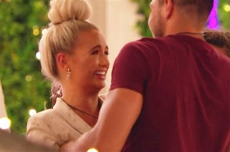 love island fans in hysterics after molly mae has major