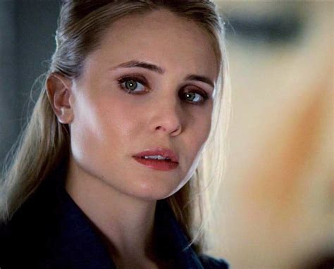 hot tv babe of the week：leah pipes 天涯小筑