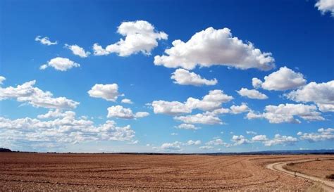 pengertian awan manfaat awan proses terjadinya awan  hujan jenis  ciri ciri awan