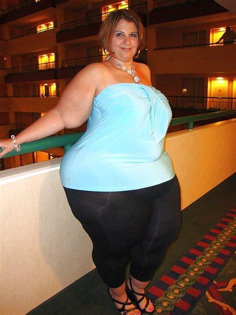 asshley large and lovely ssbbw big thighs