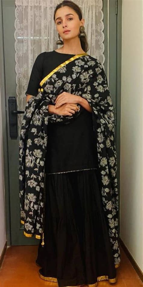 Alia Bhatt Black Outfit